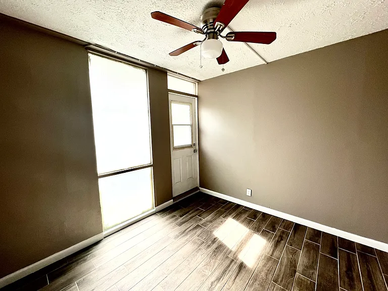 417 Namahana St #17 — Photo 9