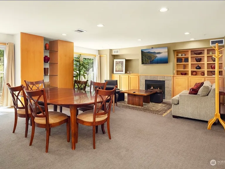 2901 NE Blakeley St #421 — Photo 17