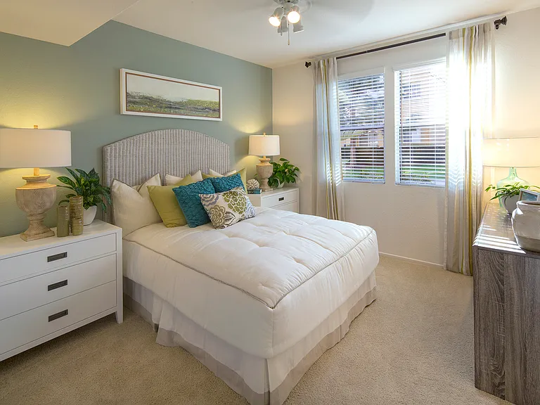 Torrey Hills Apartment Homes — Photo 13