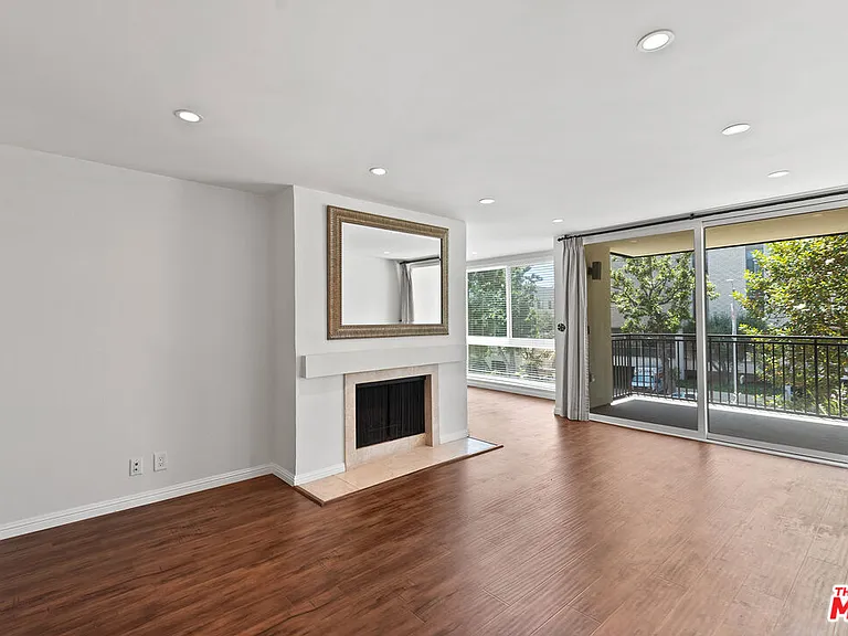 1340 S Beverly Glen Blvd #107 — Photo 4