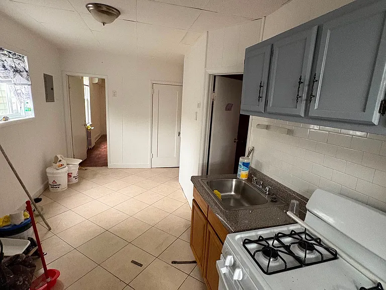 110 Webster Ave #1W — Photo 5