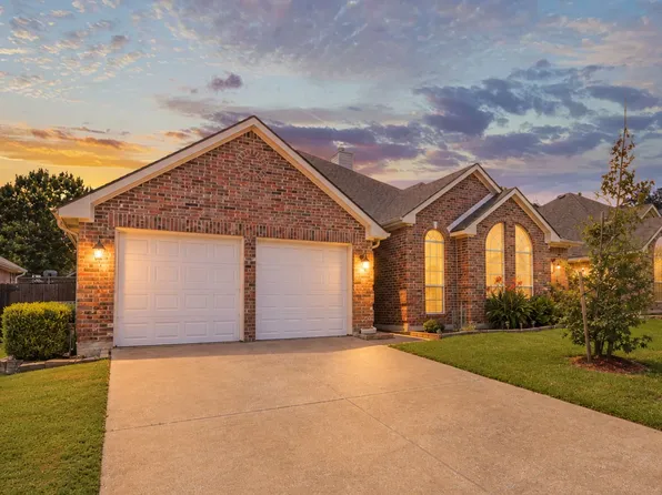 2109 Golden Arrow Dr, Flower Mound, TX 75028