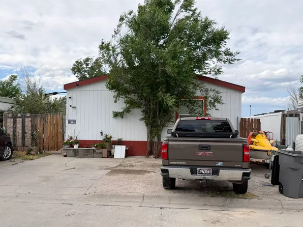 940 Park Ln, Evansville, WY 82636