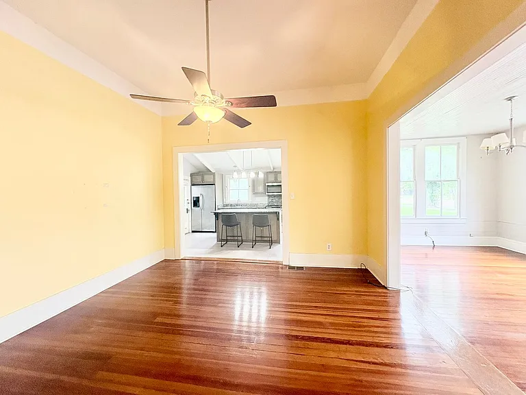 215 Versailles Blvd — Photo 5