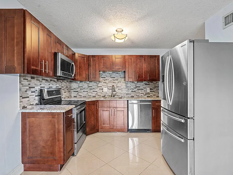 204 Foxtail Dr #F1 — Photo 10