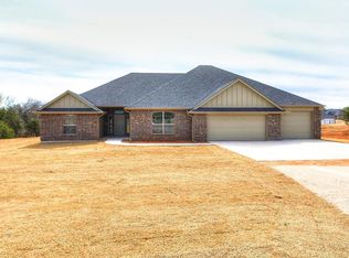 2520 Secretariat Pass, Guthrie, OK 73044