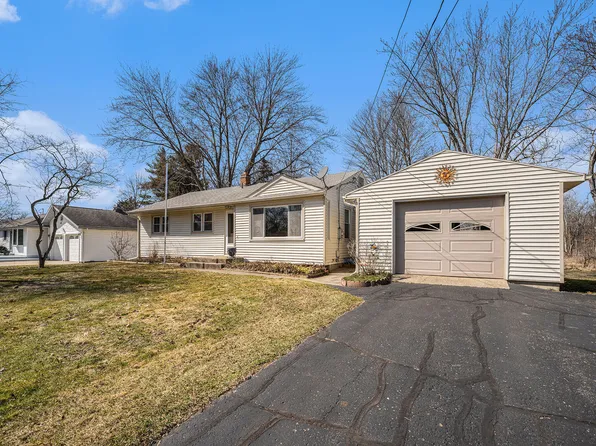 321 Gingham Ave, Portage, MI 49002