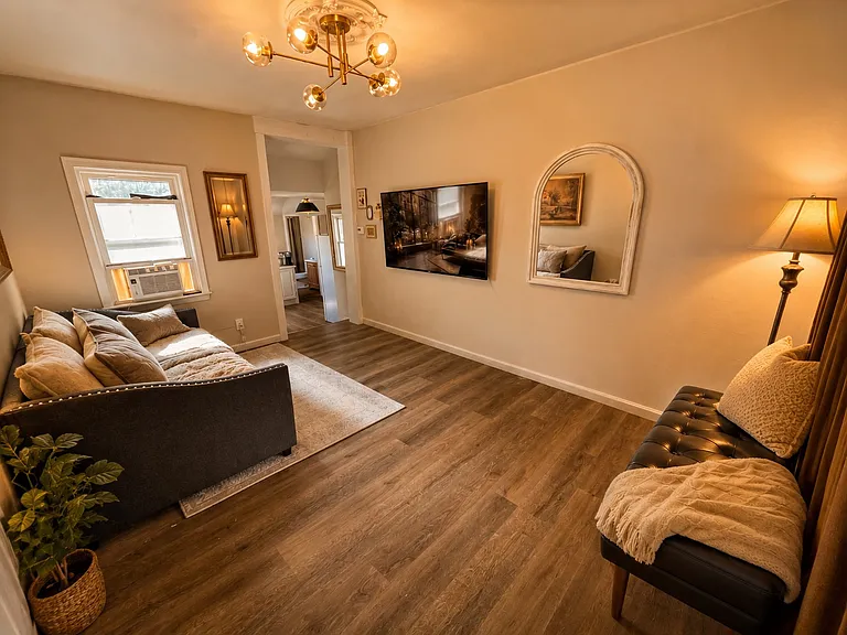 19 S Crawford St #19 — Photo 8
