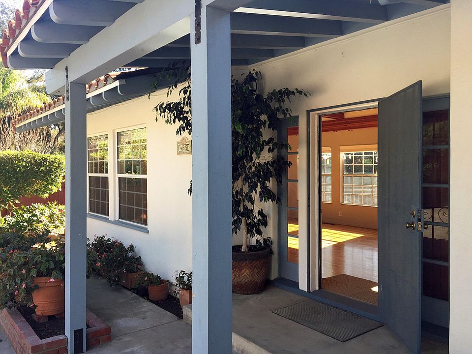 FrontDoor&LeftWindows