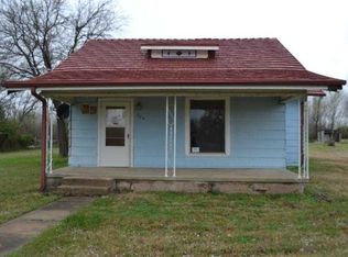 224 N Layton Ave, Earlsboro, OK 74840