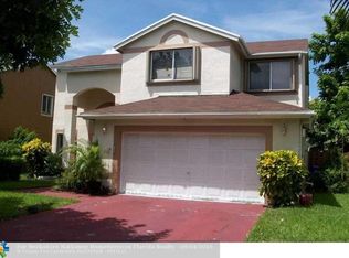 940 SW 88th Way, Pembroke Pines, FL 33025