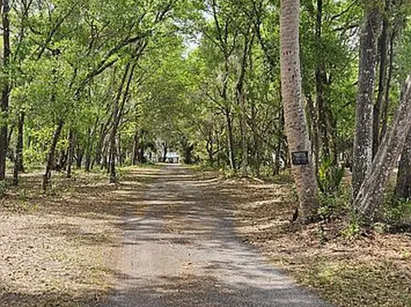106 Bedford Rd, Satsuma, FL 32189