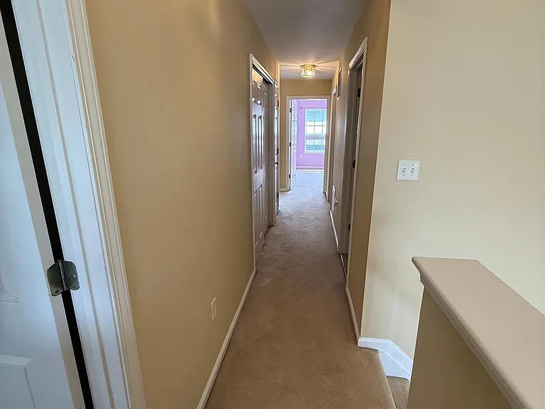 233 Fountayne Ln — Photo 17