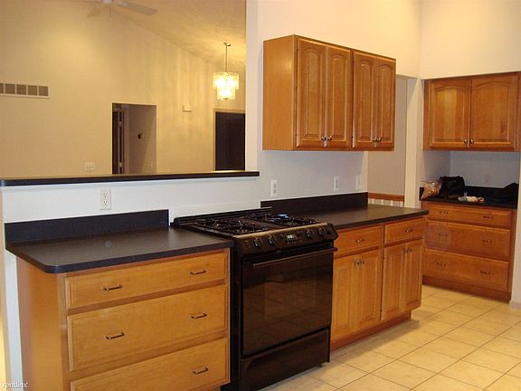 2009-CONDO 056