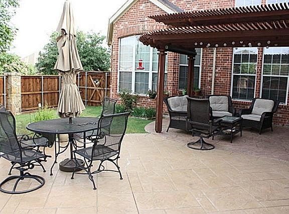 2nd image of 2334 Salisbury Ct