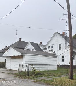 2742 Chestnut St, Toledo, OH, 43608