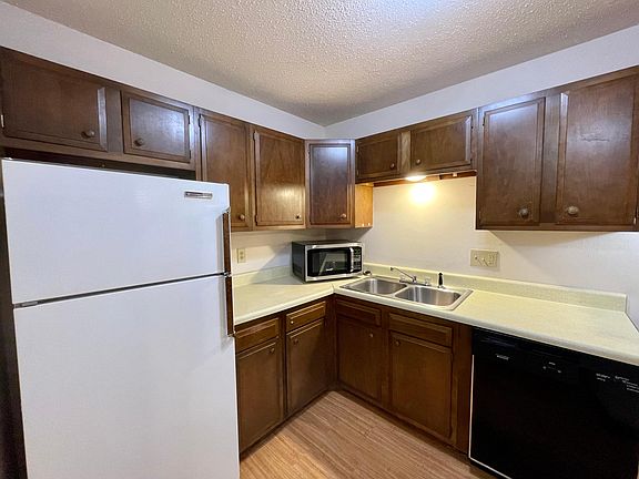 4th image of 525 6th Ave N APT 10