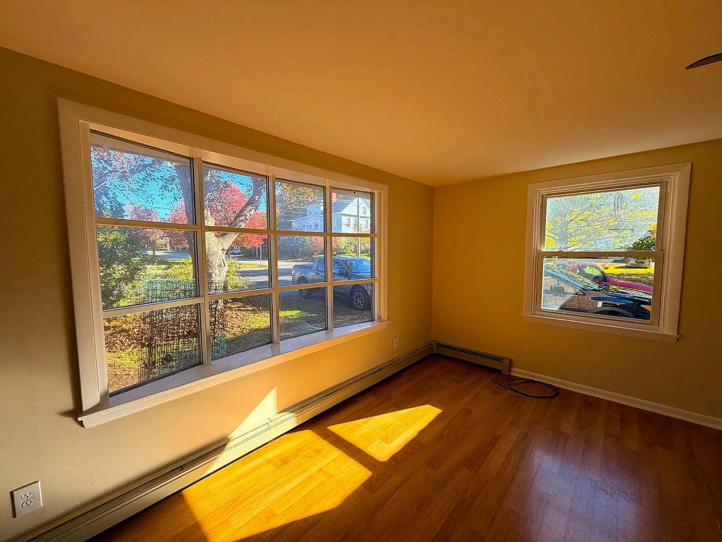 4br/2ba Lisbon Falls Brick Cape Long Term Rental — Photo 4