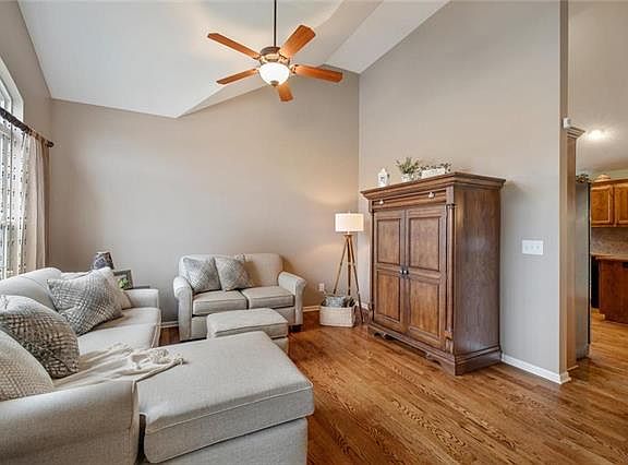 3rd image of 4405 NE 85th St