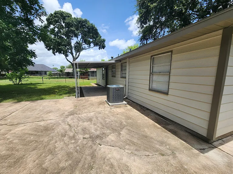 610 Tovrea Rd — Photo 13