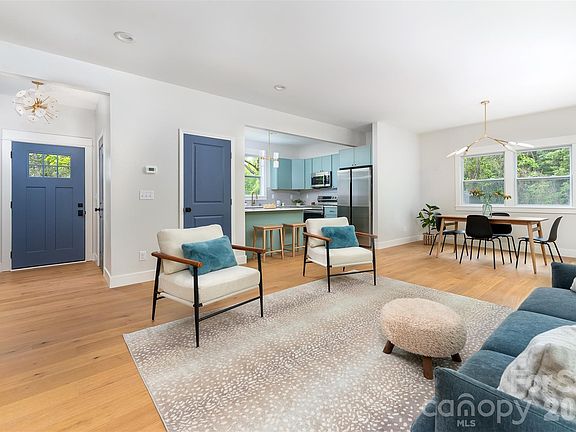 4th image of 37 1st St