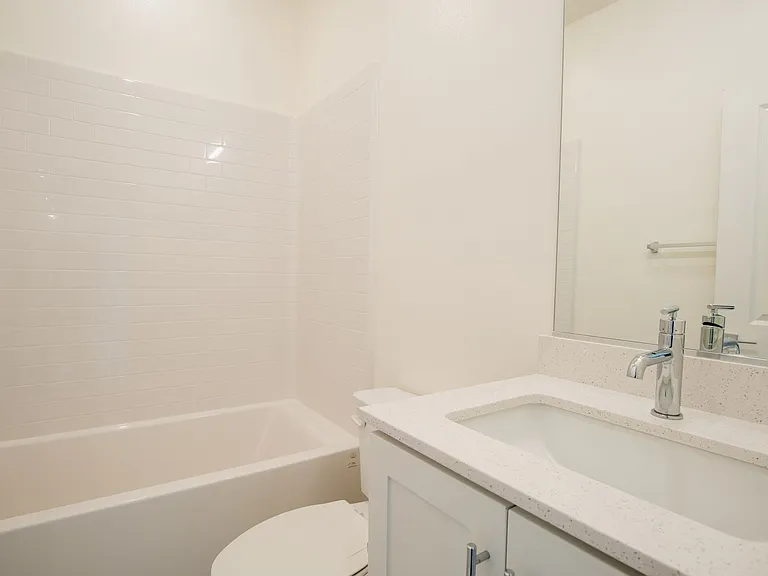 516 Avenida Centro #106 — Photo 15