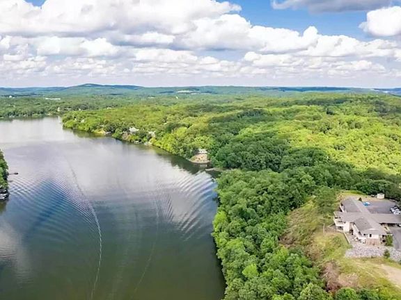 2nd image of 1453 Lodge Mountain Dr