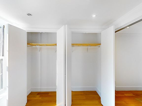 3rd image of 195 E 4th St APT 11A