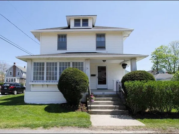 10 Harvard St, Newport, RI 02840