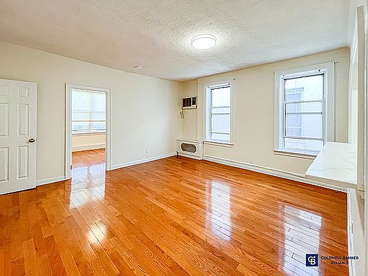 1st image of 8639 15th Ave #2