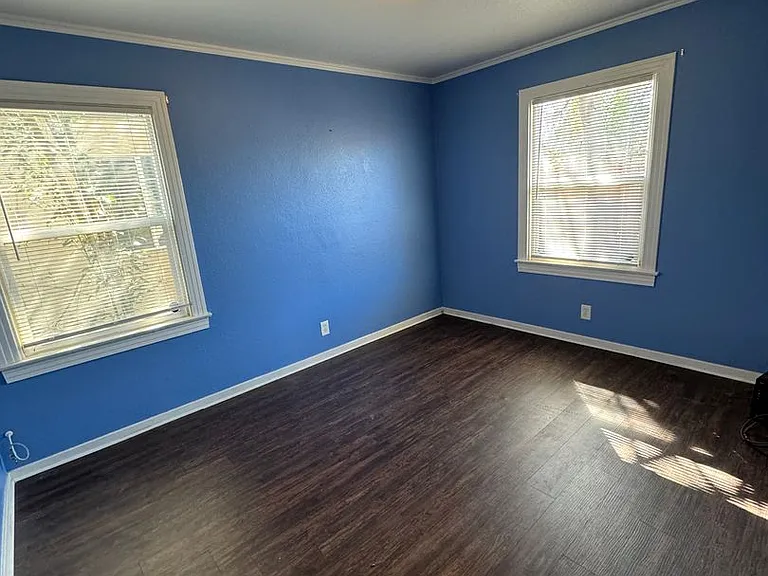 220 El Camino Ave — Photo 3