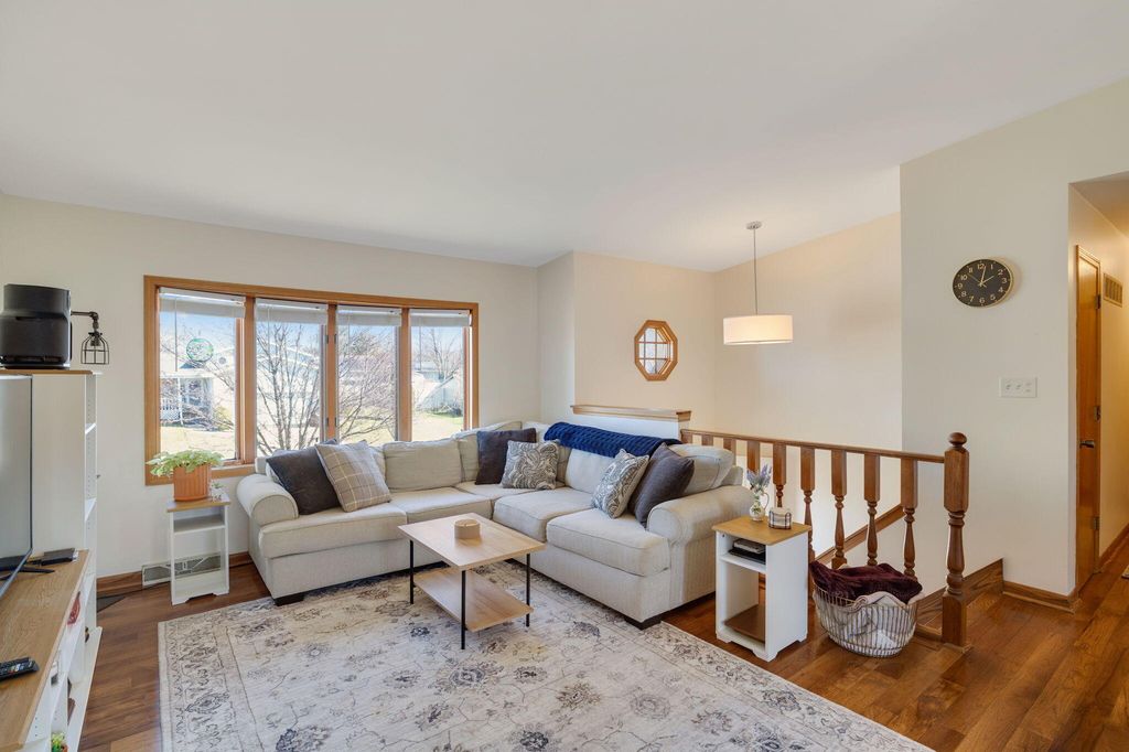 8676 Fulton Pl, Crown Point, IN - View 3