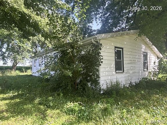 3rd image of 631 1st St