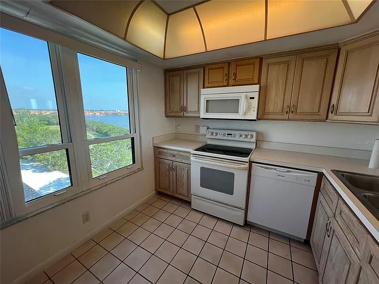 2616 Cove Cay Dr #701 — Photo 5
