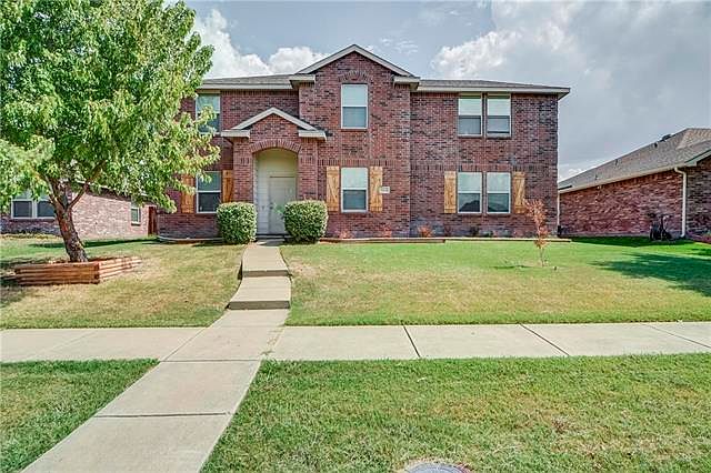 1st image of 2904 Lake Terrace Dr