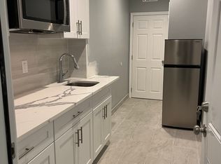 425 S 43rd St APT 2, Philadelphia, PA 19104