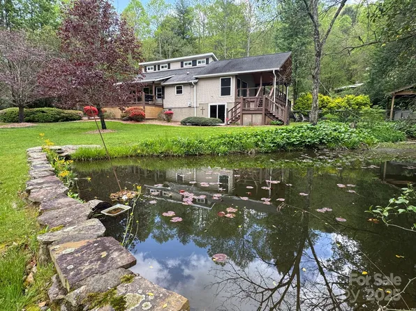 582 Talley Rd, Hendersonville, NC 28739