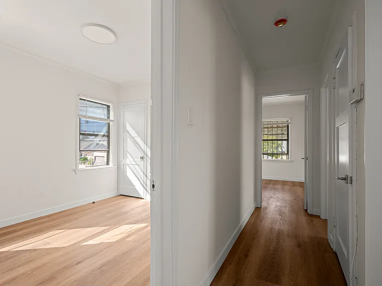 5055 Huntington Dr N #C — Photo 13