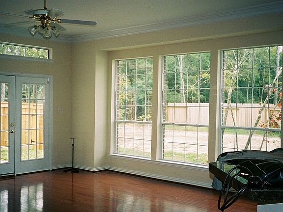 Living Room view before Greenbelt was landscaped