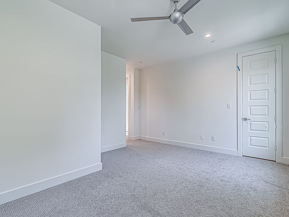 5th image of 6028 Lewis St #202