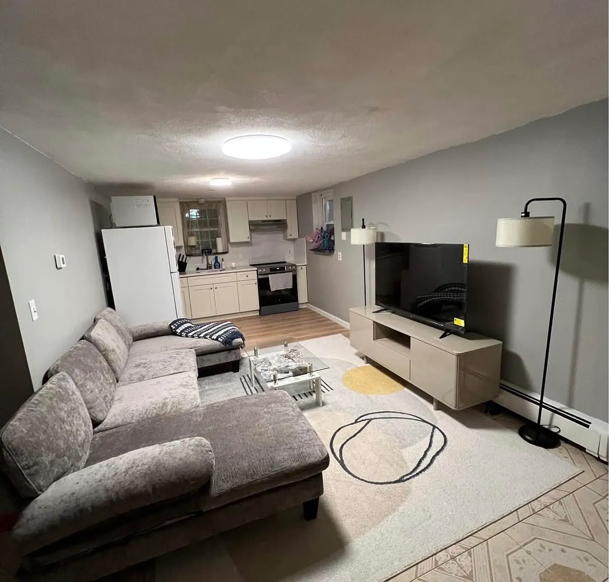 1 bed, 1000 sqft, $2,100 — Photo 2