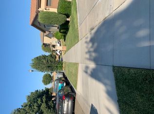 325 Wild Oak Dr, Lathrop, CA 95330