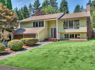 19111 30th Ave NE, Lake Forest Park, WA 98155