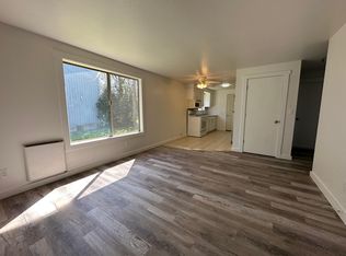 1164 N Grape St #6, Coquille, OR 97423