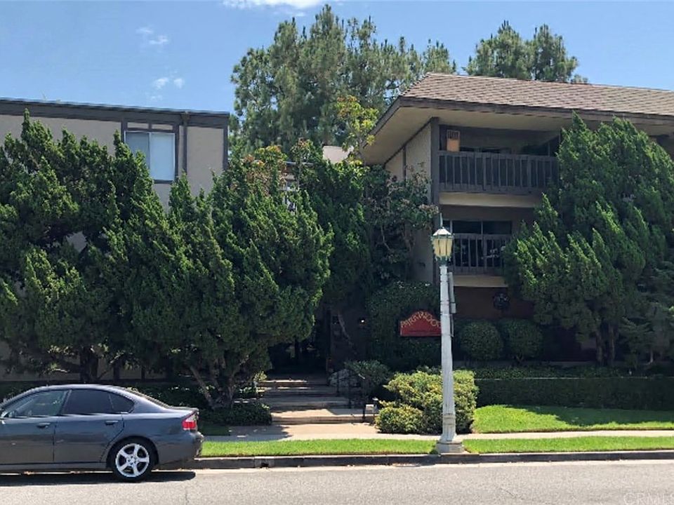 2nd image of 500 S Oak Knoll Ave Unit 34