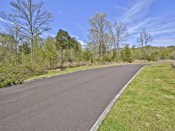Image 5: 02_SunsetDrive_406_Street_NW