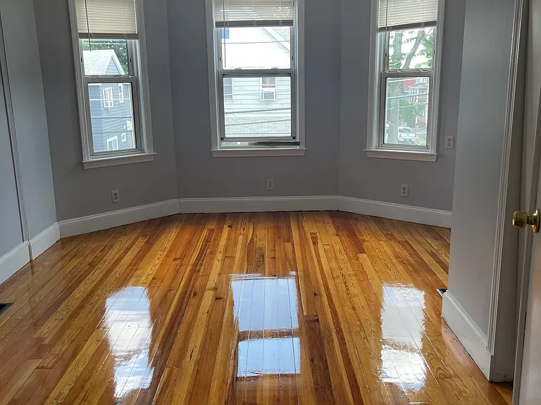 137 Franklin St #2 — Photo 3