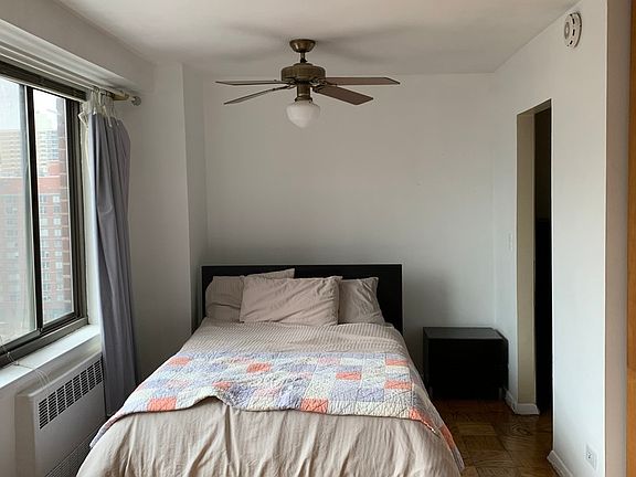 4th image of 382 Central Park W APT 12E