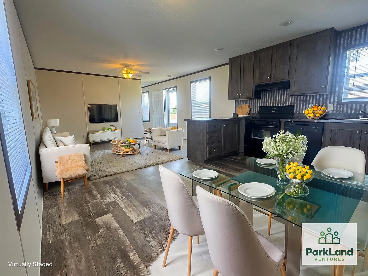 3 bed, 1056 sqft, $929 — Photo 1