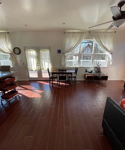 1074 Mecaslin St NW — Photo 3